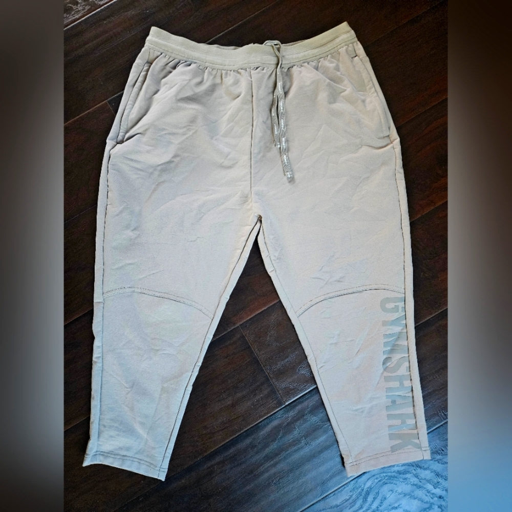 GYMSHARK Men's Capri Pants